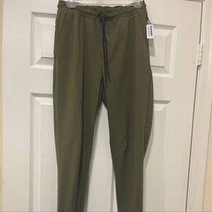 Bundle of 3 NWT old navy  jogger black olive and gray